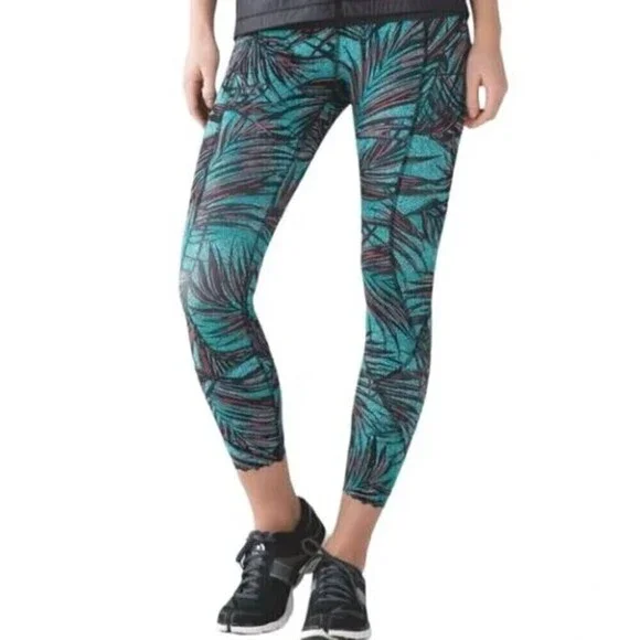 Lululemon Tigh Stuff Tight Palm Lace Tofino Teal Womens Size 4 Leggings scallop - Picture 3 of 14